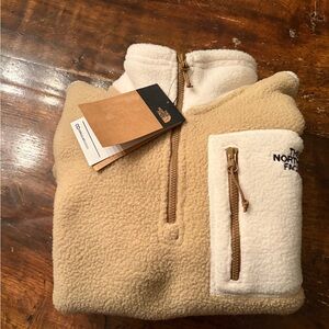 NORTH FACE NEW WITH TAGS 1/4 ZIP